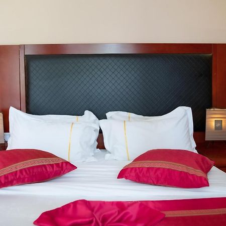 Orient Park Hotel Kigali Buitenkant foto