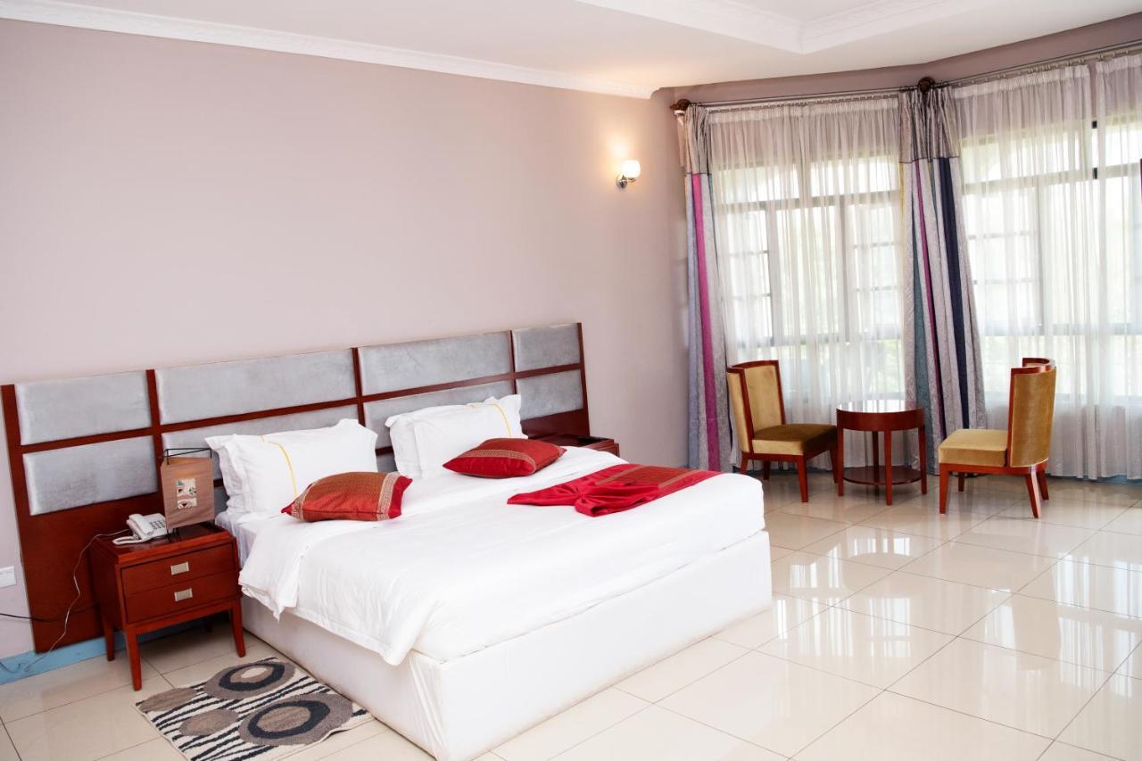 Orient Park Hotel Kigali Buitenkant foto